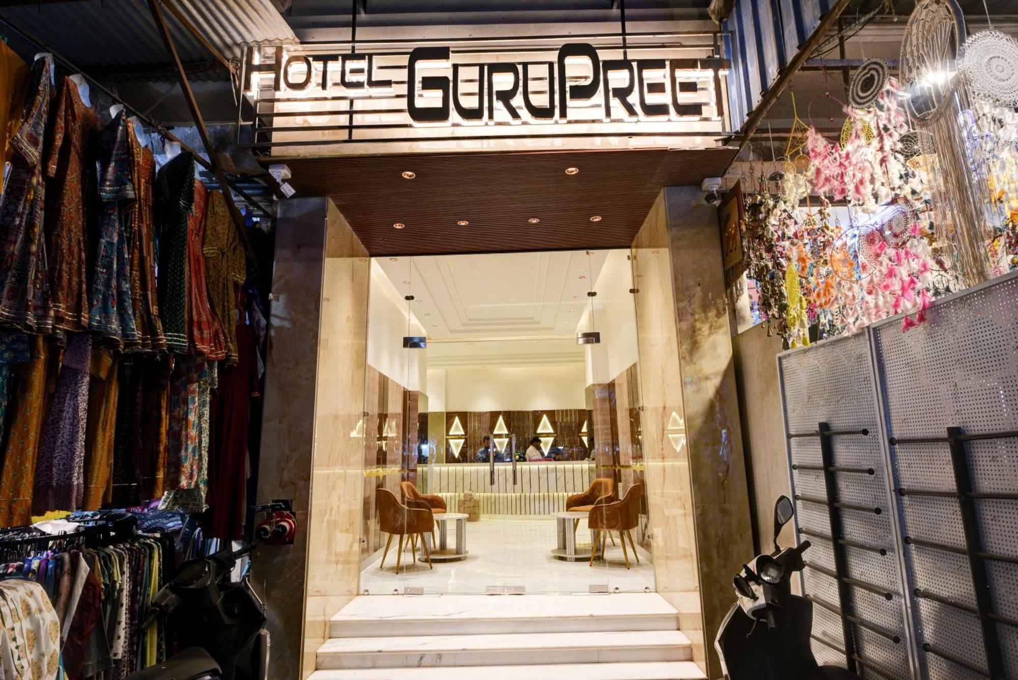 Hotel Hotel Guru Preet # Premium Rooms # Family Hotel # New Delhi Railway Station # Customer'S Favourite Hotel # Near To Tourist Places - India Gate, Jama Masjid , Red Fort, Chandni Chawk, Connaught Place, Karol Bagh New Delhi
