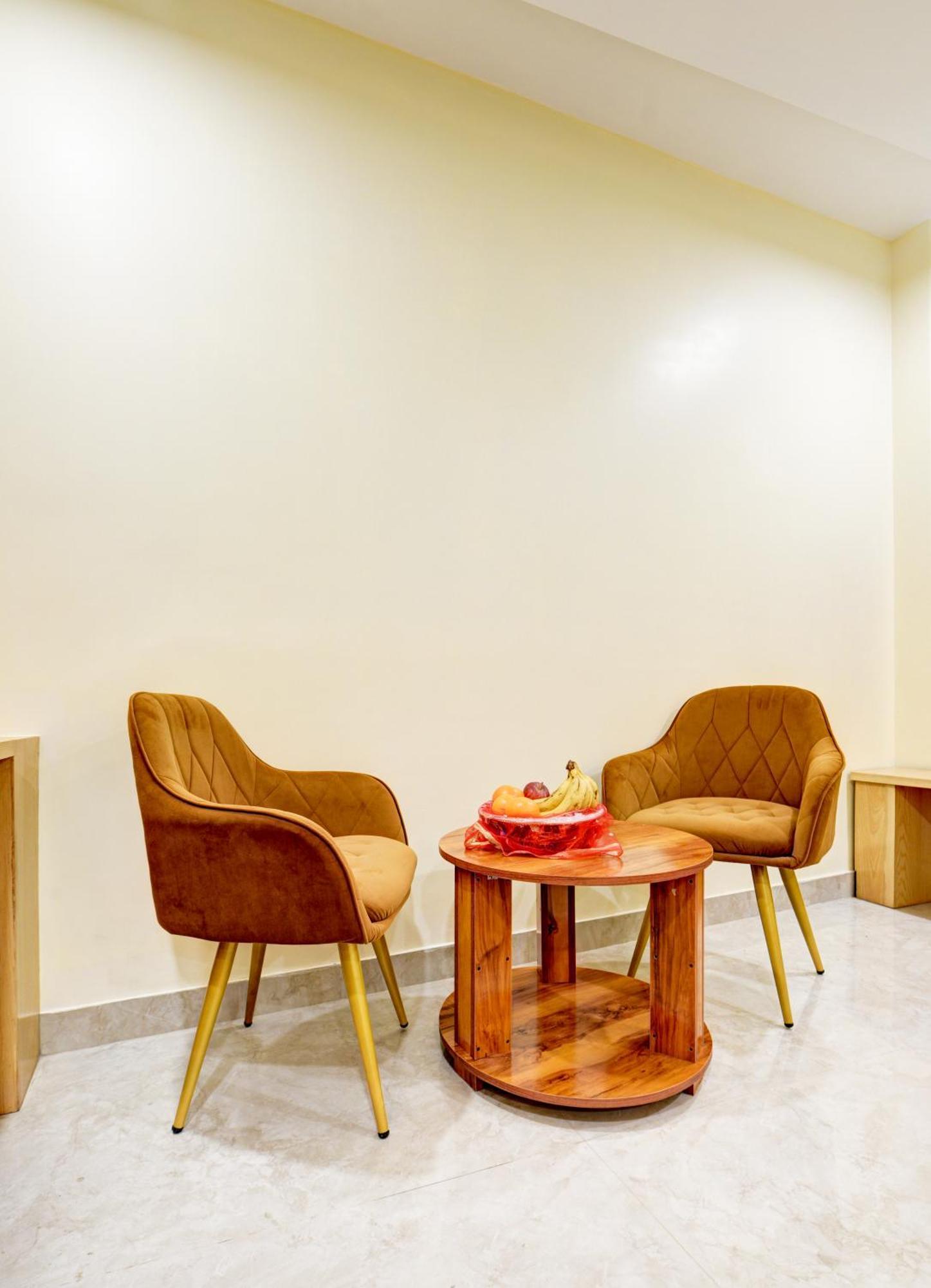 Hotel Guru Preet # Premium Rooms # Family Hotel # New Delhi Railway Station # Customer'S Favourite Hotel # Near To Tourist Places - India Gate, Jama Masjid , Red Fort, Chandni Chawk, Connaught Place, Karol Bagh 4* New Delhi