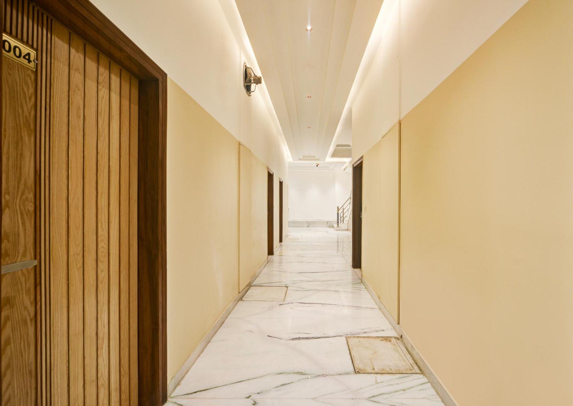 Hotel Guru Preet # Premium Rooms # Family Hotel # New Delhi Railway Station # Customer'S Favourite Hotel # Near To Tourist Places - India Gate, Jama Masjid , Red Fort, Chandni Chawk, Connaught Place, Karol Bagh