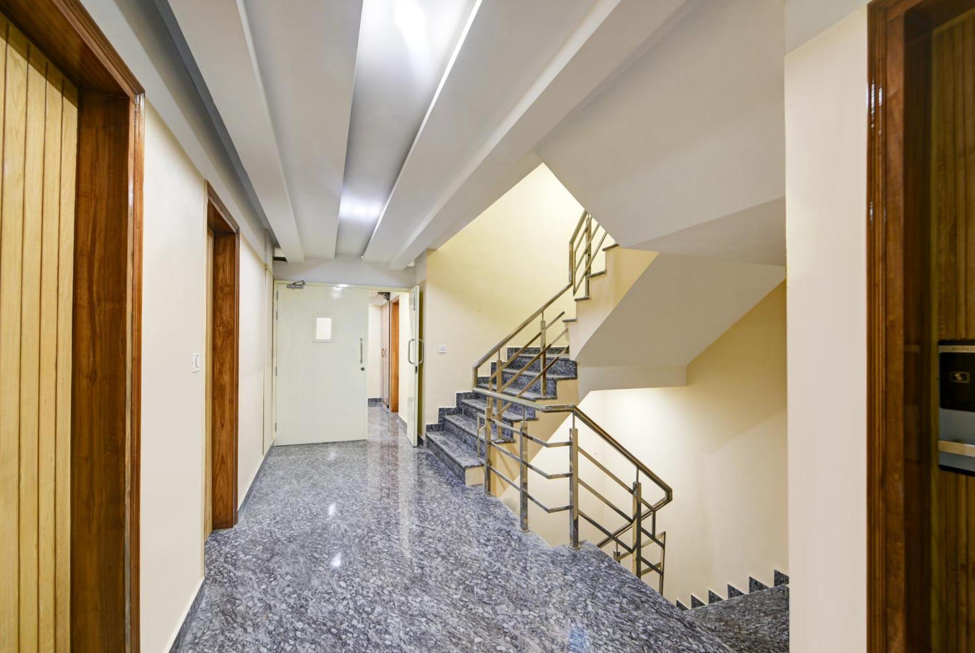 Hotel Guru Preet # Premium Rooms # Family Hotel # New Delhi Railway Station # Customer'S Favourite Hotel # Near To Tourist Places - India Gate, Jama Masjid , Red Fort, Chandni Chawk, Connaught Place, Karol Bagh 4* New Delhi
