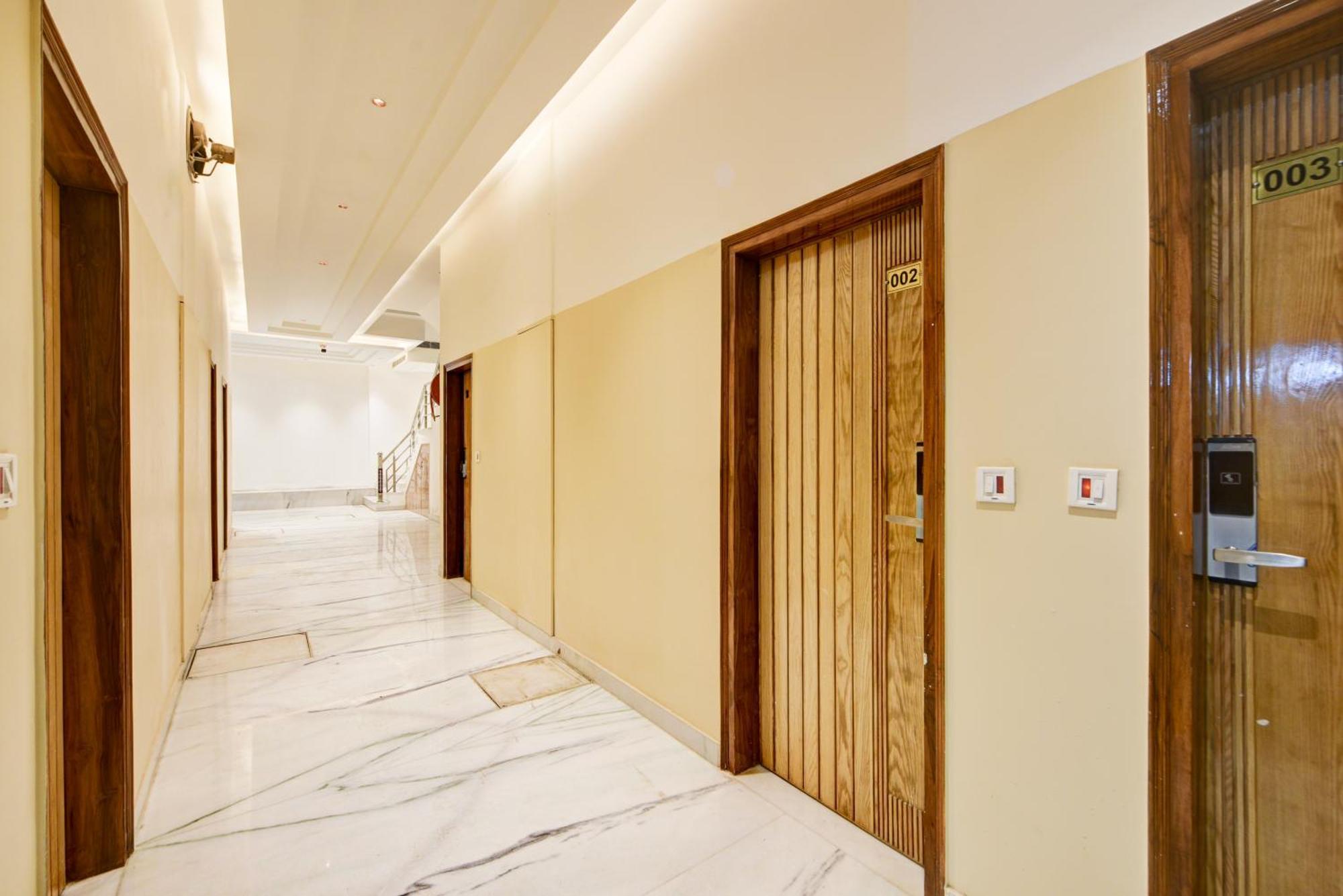Hotel Guru Preet # Premium Rooms # Family Hotel # New Delhi Railway Station # Customer'S Favourite Hotel # Near To Tourist Places - India Gate, Jama Masjid , Red Fort, Chandni Chawk, Connaught Place, Karol Bagh Hotel
